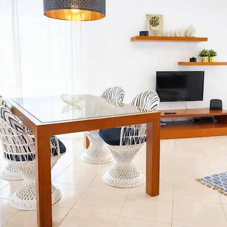 Avenue - Family-friendly T2 - Estacionamento Privado *