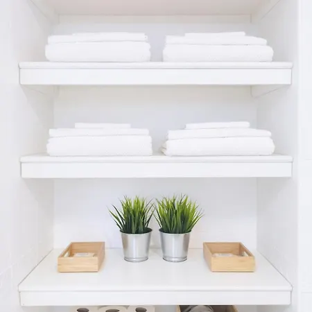 Avenue - Family-friendly T2 - Estacionamento Privado Apartament