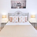 Avenue - Family-friendly T2 - Estacionamento Privado Apartamento