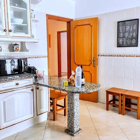 Apartment Avenue *